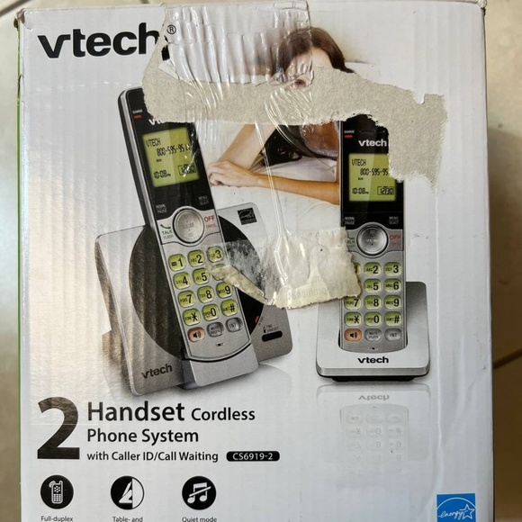 Vtech  2 Handset Cordless Phone System with Caller ID/Call Waiting - Picture 1 of 4